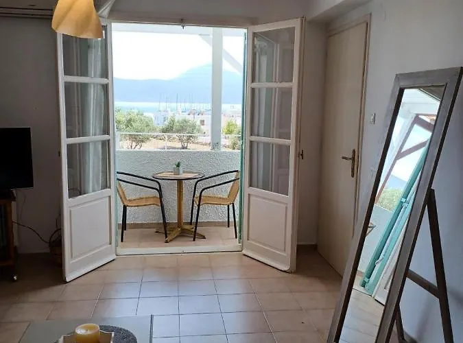 Kleftiko * Adamantas (Milos)